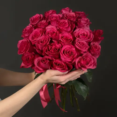 Букет из 25 розовых роз
